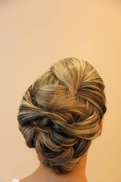coiffure de mariée avec boucles