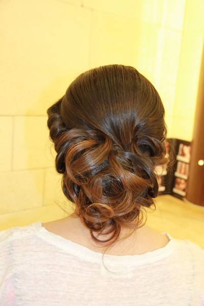 chignon de mariée avec boucles